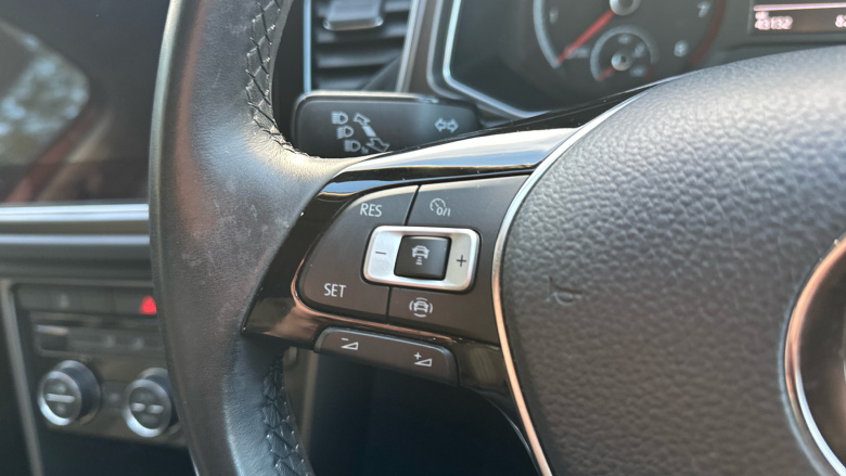 Volkswagen T-Roc 1.5 TSI EVO Design 5dr DSG Petrol Hatchback